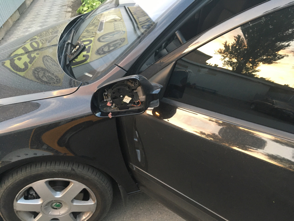 Замінив повторювачі поворотів у дзеркалах 2