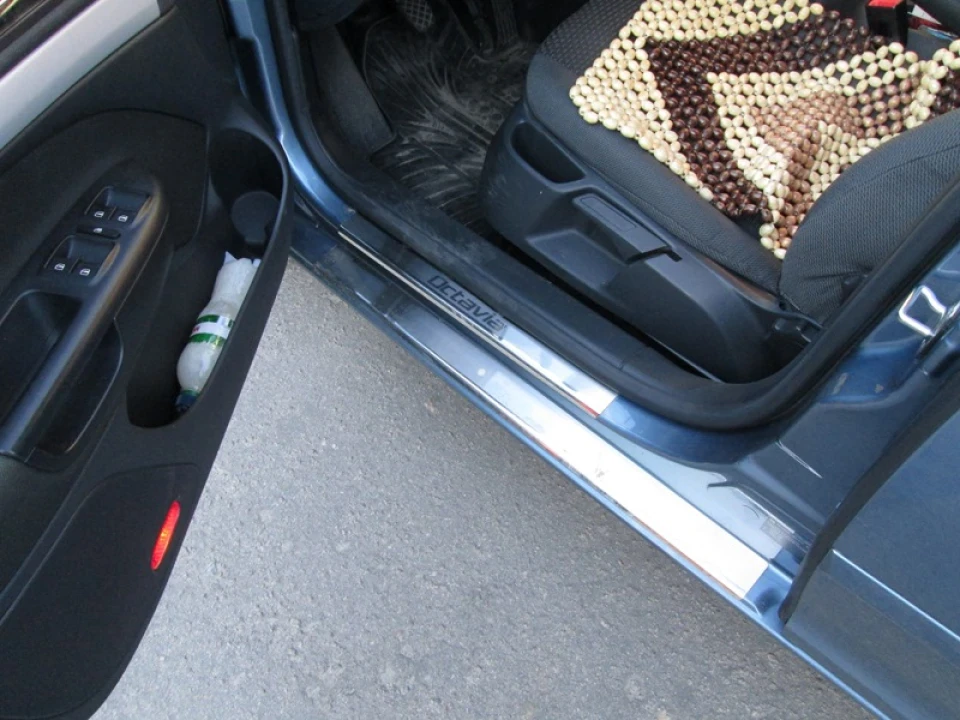Накладки на пороги Skoda Octavia A5