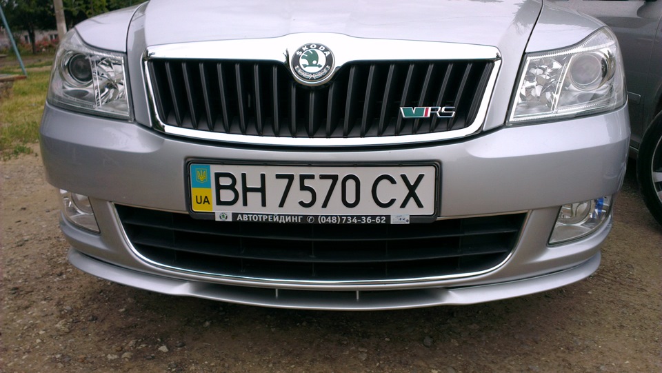 Губа Seat Leon cupra Ч-2 3