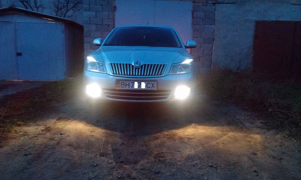 KOITO WHITEBEAM III Н8, Philips Crystal Vision H7 4300k, osram cool blue intense h1 4200k,