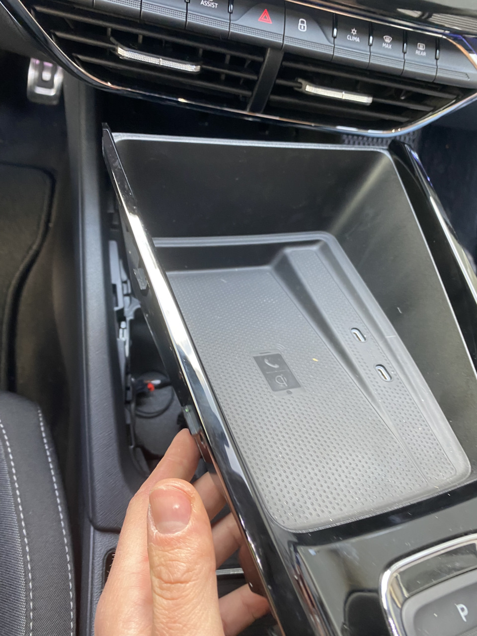 Плівка захисна на панель з селектором DSG Octavia A8 2