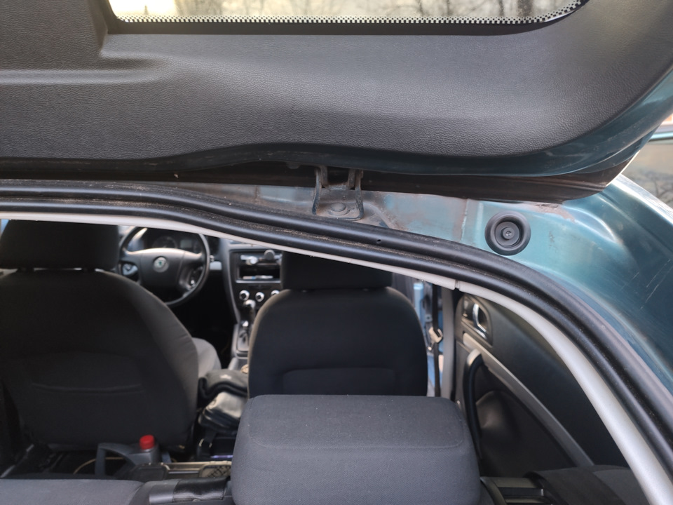 Заглушки даху N102460TRW Skoda Octavia 4
