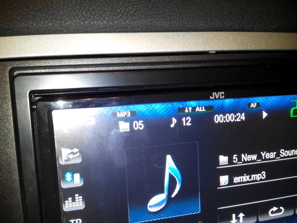 Нова голова JVC KW-NSX700EE 2