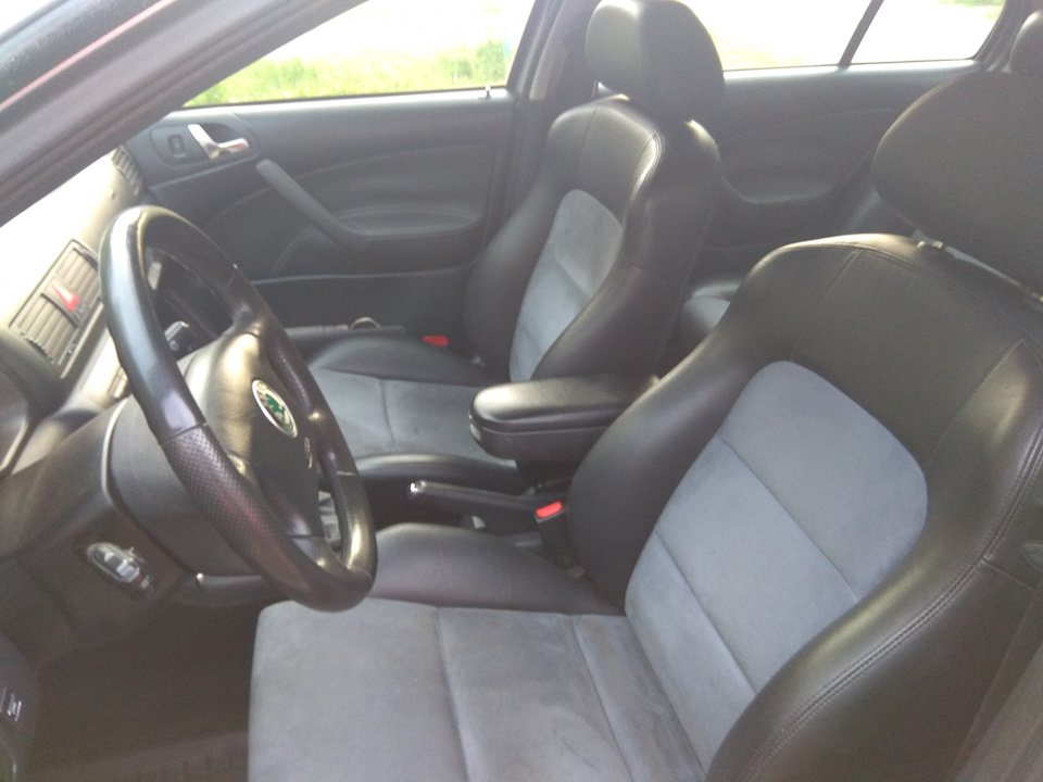 Шкіряний салон від Seat Leon 2