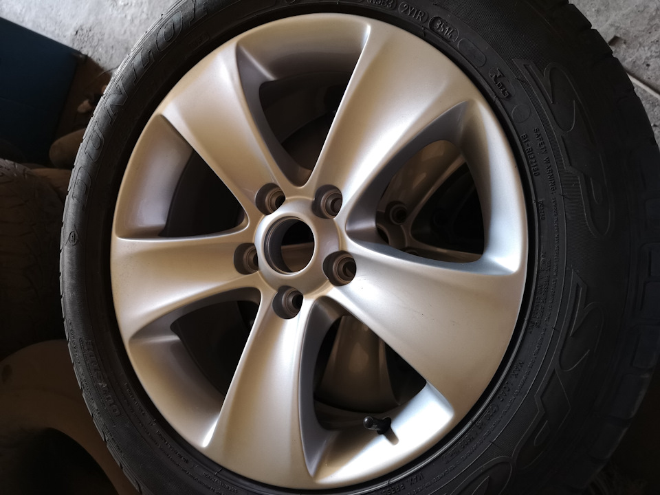 Куткують тапки R15… переходимо на R16, поставив диски Moon від Skoda Yeti. 3