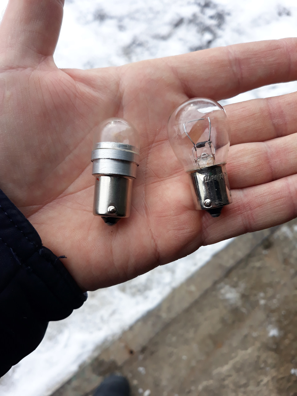 LED на задній хід октавії. 2