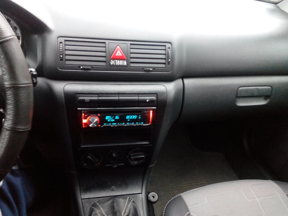 Нова Голова PIONEER DEH-X5600BT 3