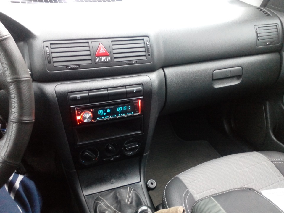 Нова Голова PIONEER DEH-X5600BT 2