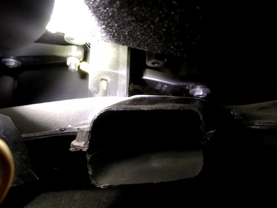Заслінка та регулятори тепло/холодно