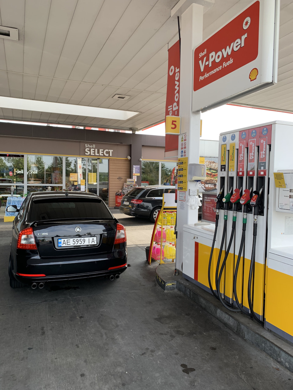 Встановлення датчика світла та дощу + заміна лобового 5