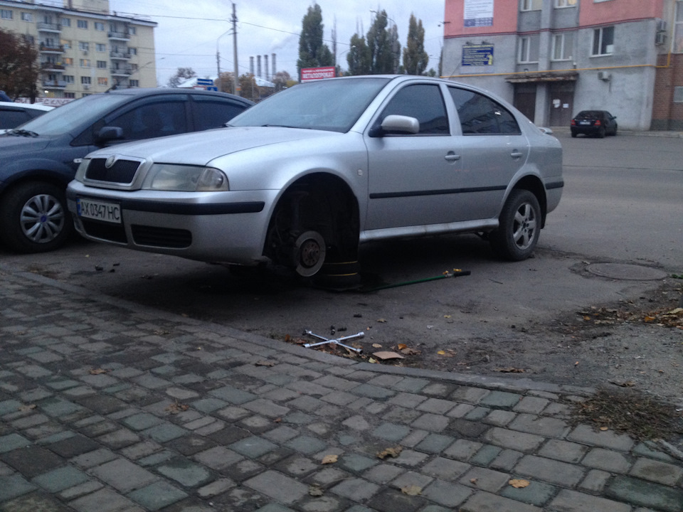 Перевзуємося на зимову гуму... 3