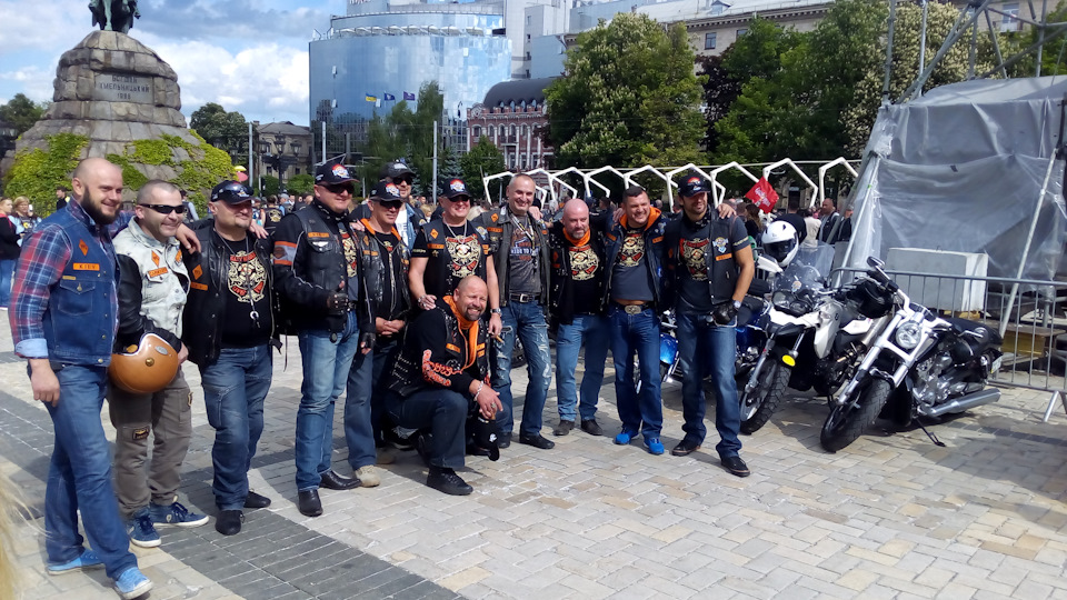 Harley-Davidson зліт і пробіг у колоні байкерів на Skoda ;) 1