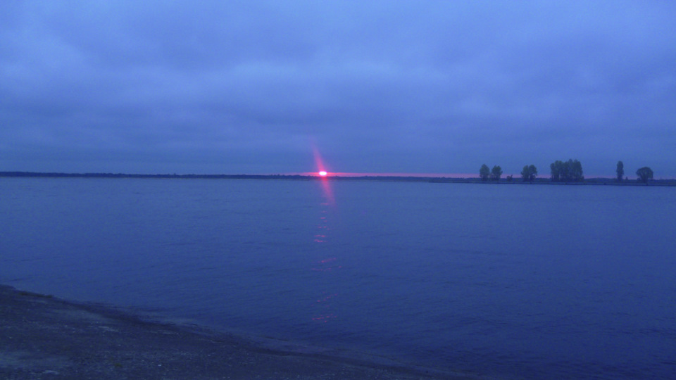Я, Olivka, світанок та вода 1