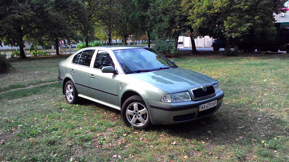 Мийка, прибирання, повернення до виду авто а не сараю) 2