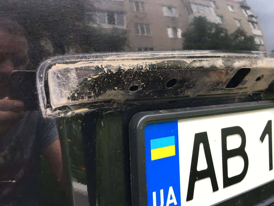 Ущільнювач накладки багажника 3