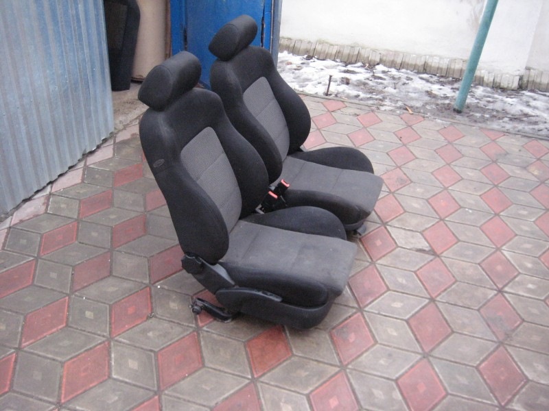 Сидіння Seat Leon FR + Ємеля УК-2 3