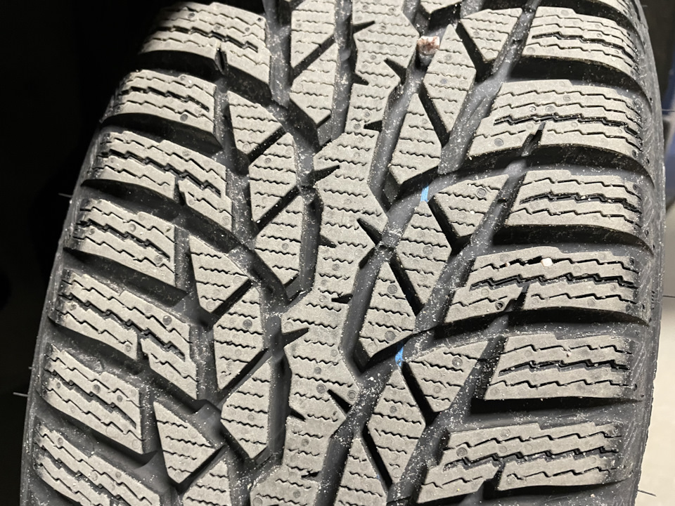 Зимова резина Nokian WR D4 205/55 R16 3