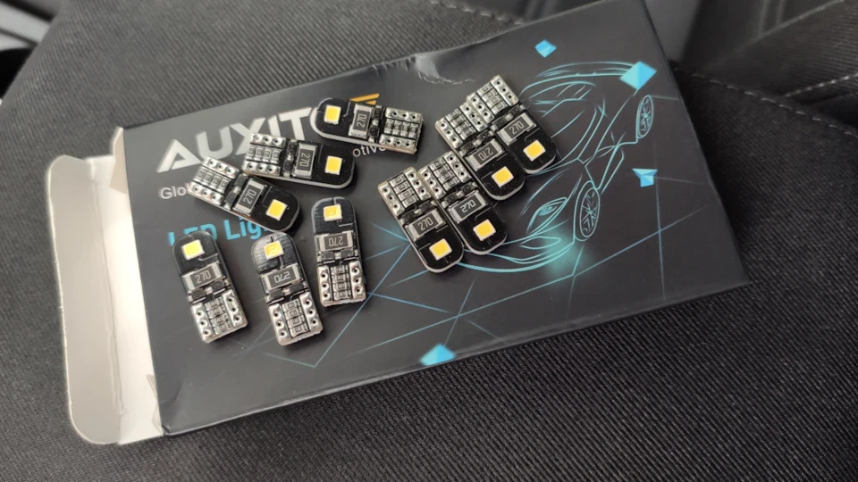 LED-ізація салону