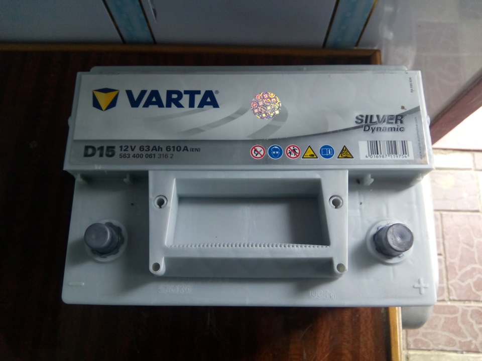 новий акум Varta 6СТ-63 SILVER dynamic 3