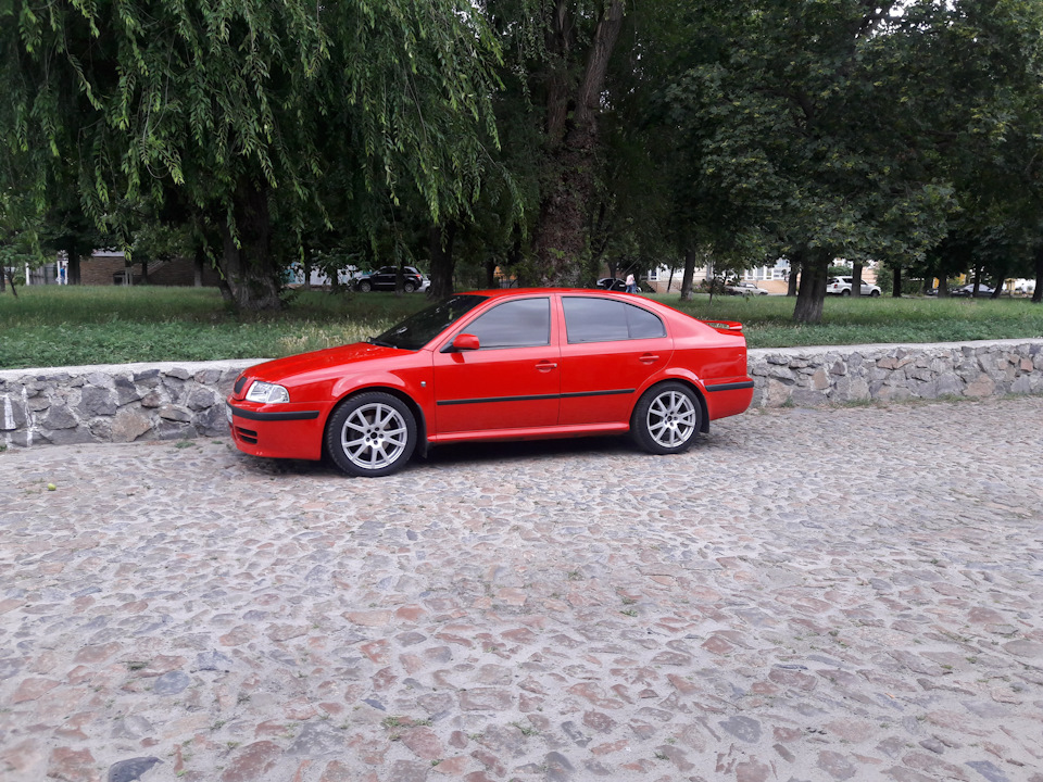 Король помер - нехай живе новий король ... Або нові диски R17 1