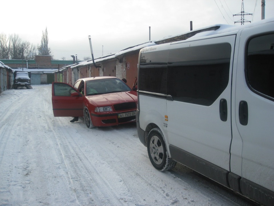 Покатушки на взлетке:) 2