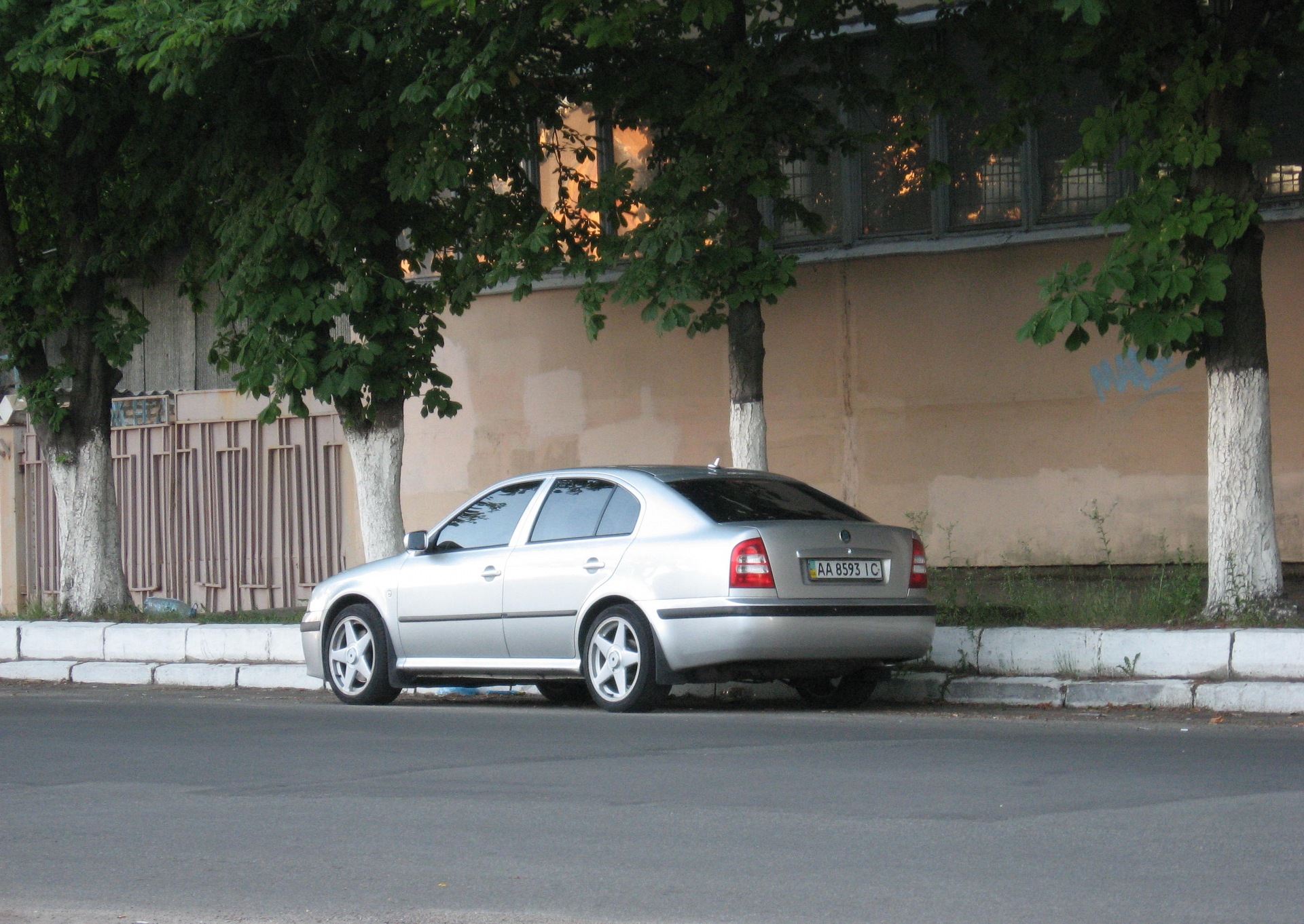 Стук у ніпанятна де ... 1