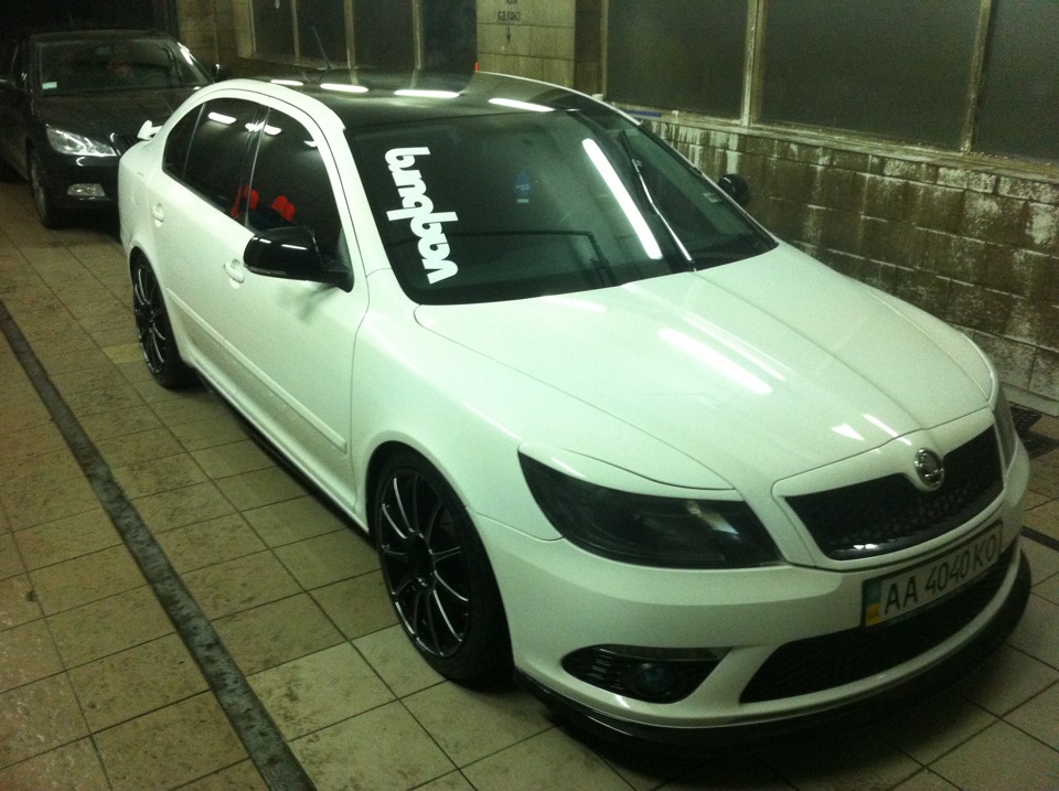 Грати Superskoda+ наклейка VAGBURG 1