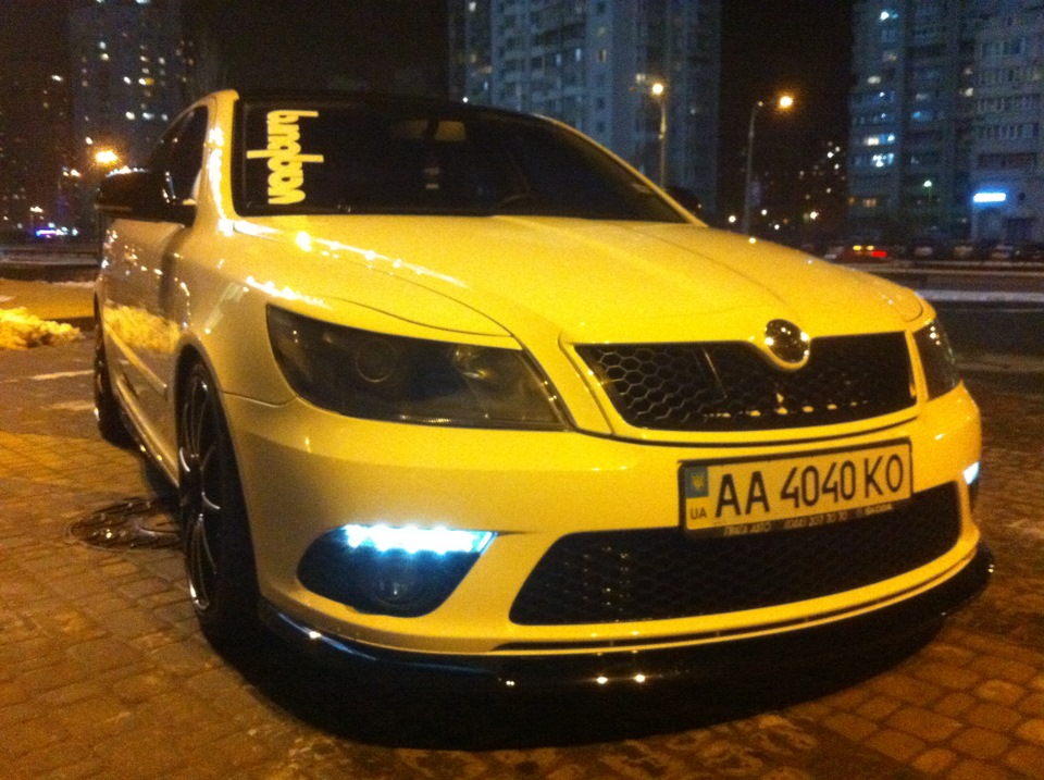 Грати Superskoda+ наклейка VAGBURG 5