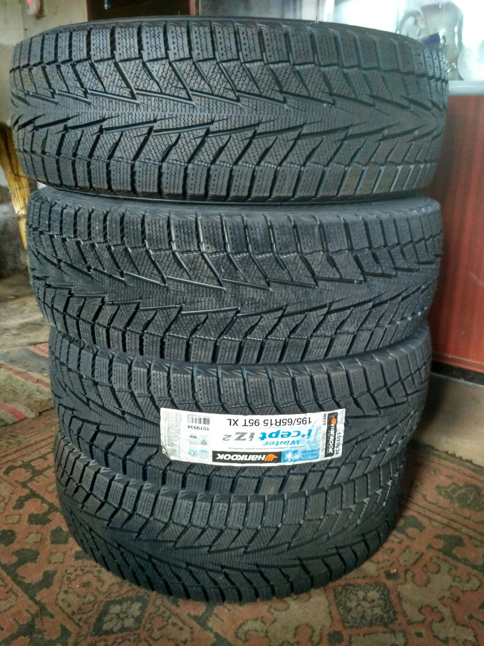 Hankook winter i cept iz2 195 65 R15 1