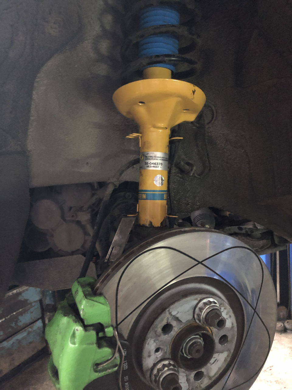 Bilstein b6 навколо 2