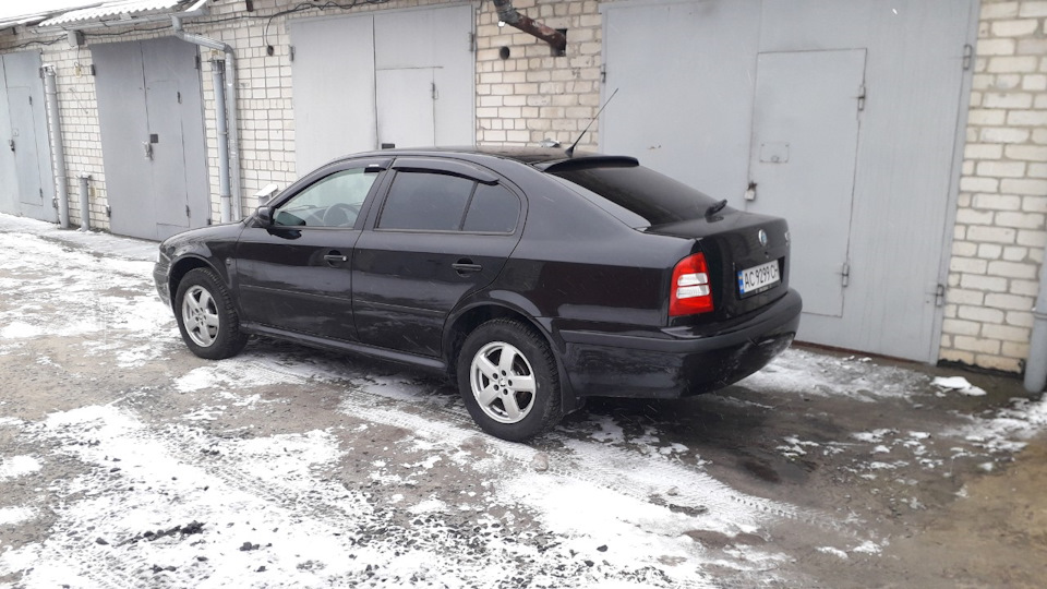 Прикупив Тритони та зимові шини Barum 1