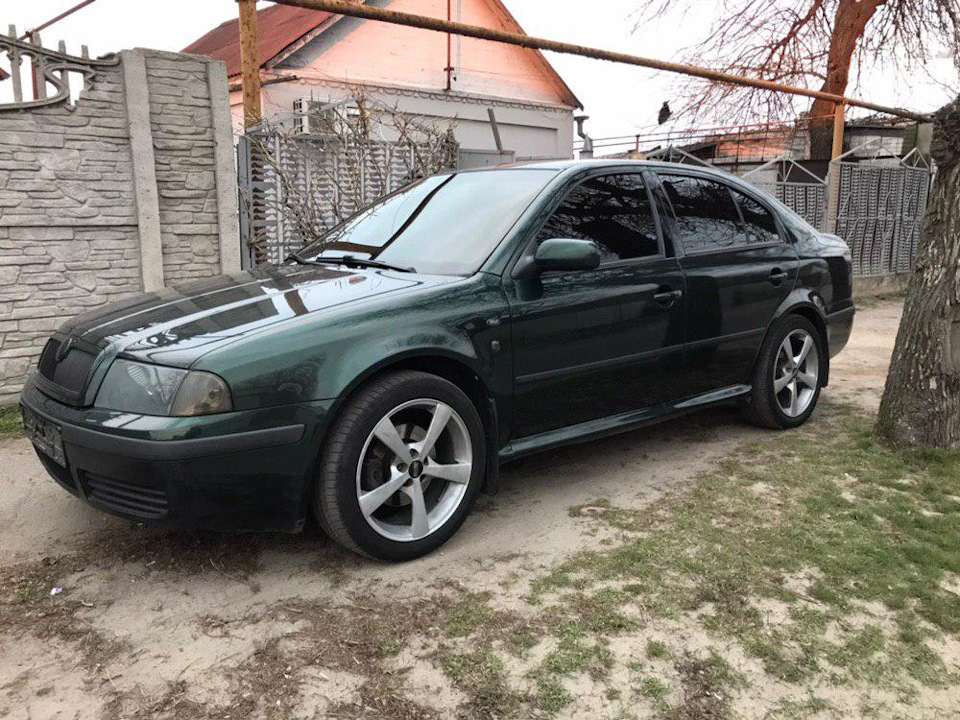 Авто у продажу. 2
