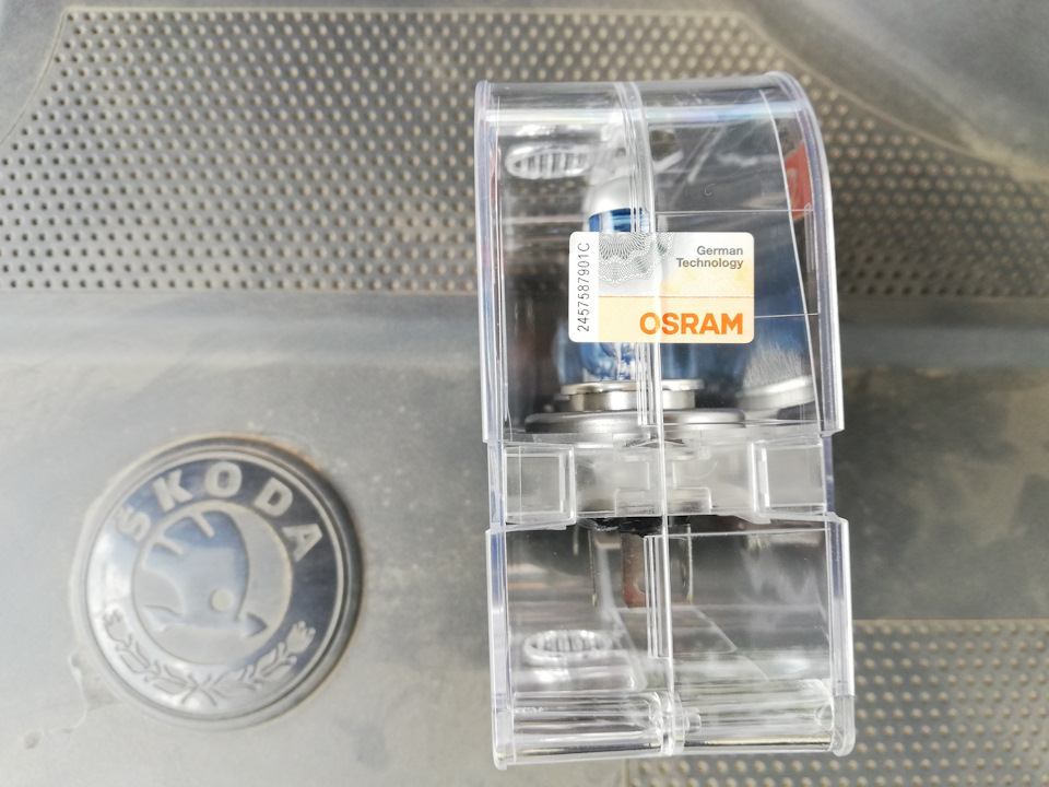 Заміна ламп: OSRAM Cool Blue Intense H4 12V 64193CBI-HCB DUO 2