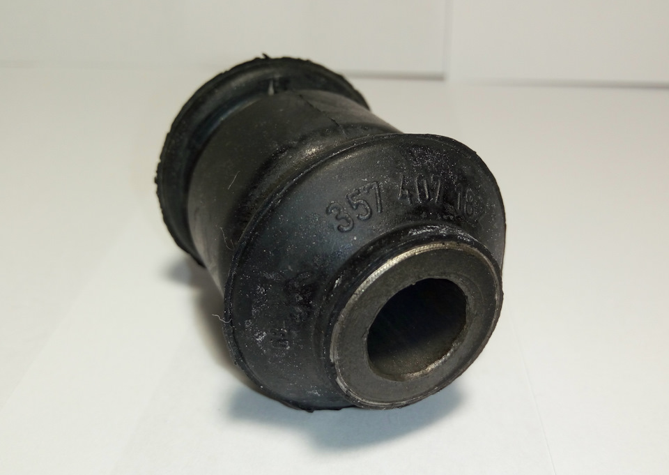Заміна сайлентблоків передніх важелів на Skoda Octavia Tour 3