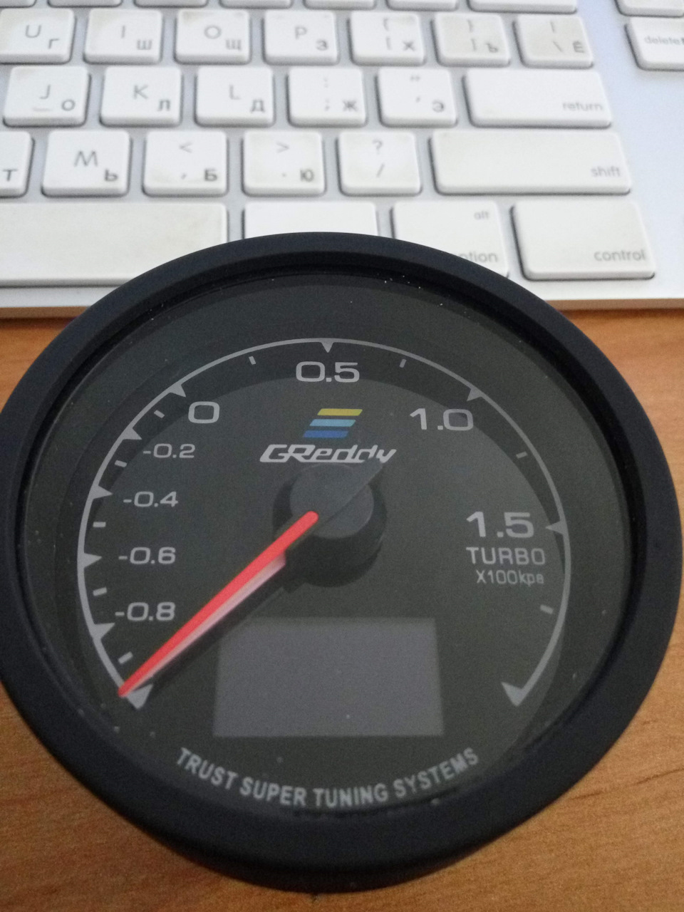 Новий датчик буста. Greddy - trust super tuning systems 3