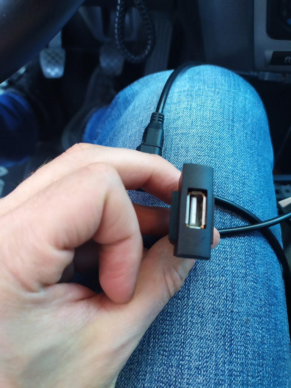 Встановлення заглушки USB 2