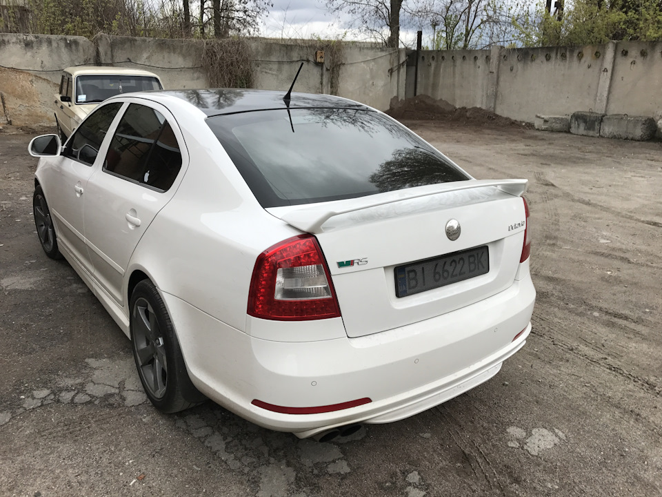 Куплю дверні картки sound system Skoda A5 2