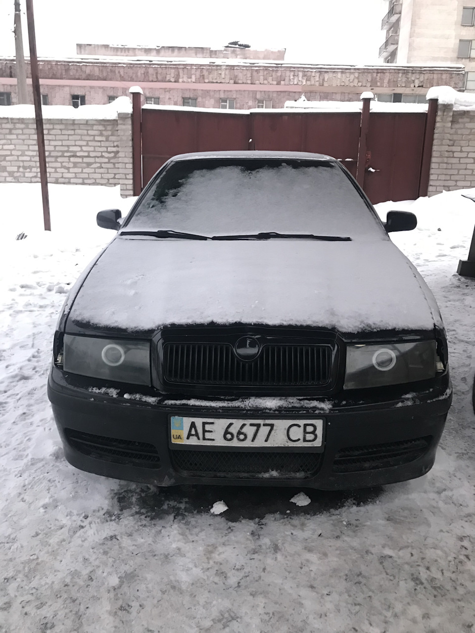 Фарбування фар і решітки 4