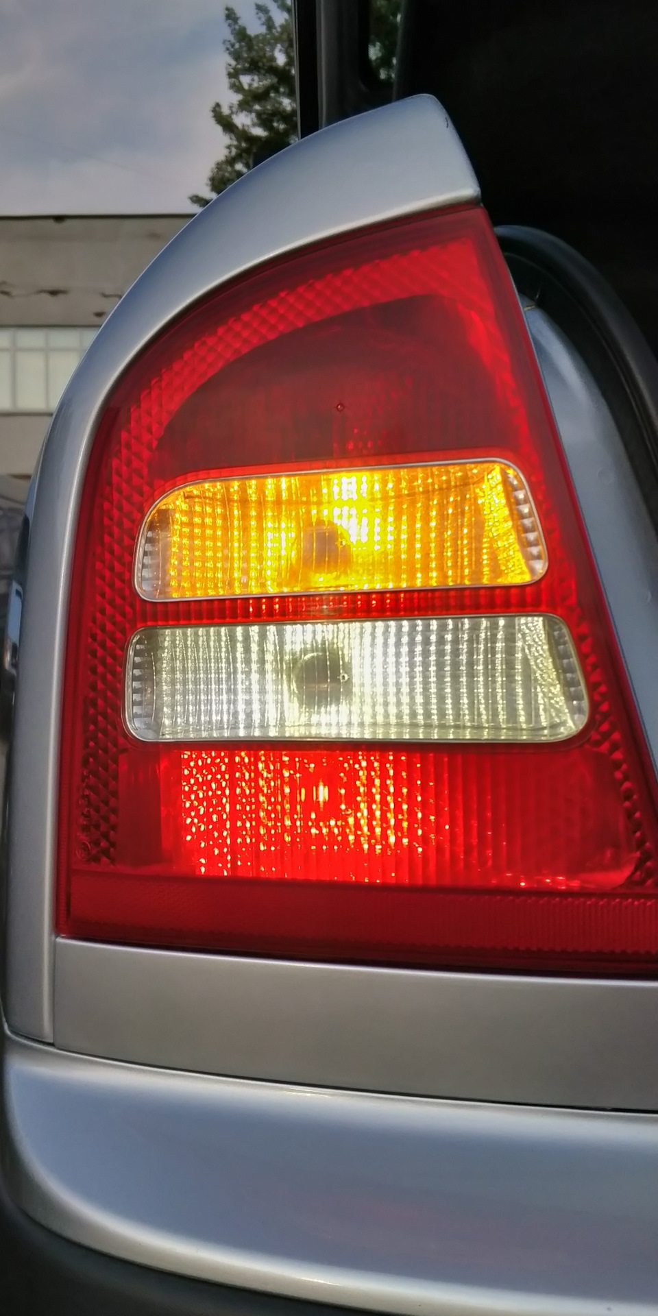 Заміна ламп заднього ходу та поворотників на led 3
