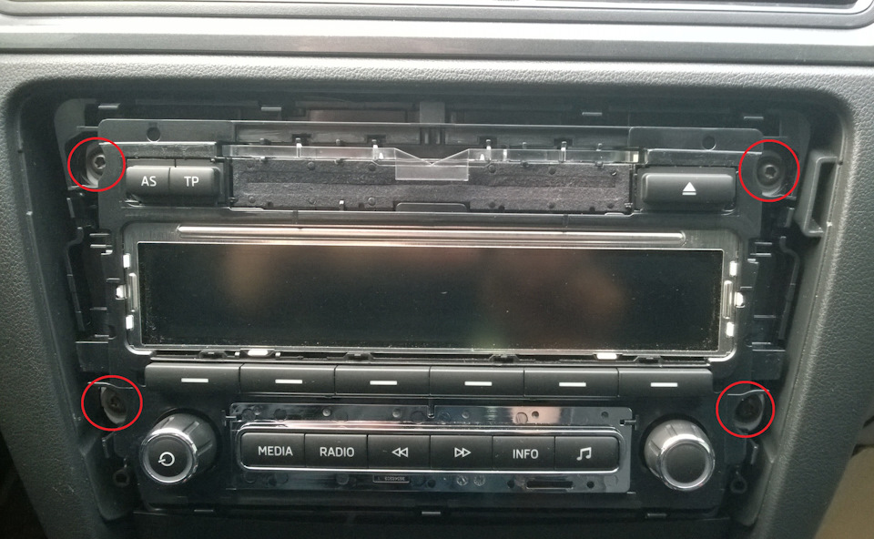 2-din 7 inch DVD Player: встановлення 3