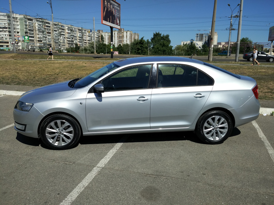 Колеса/шини Rapid 205/55 R16 2