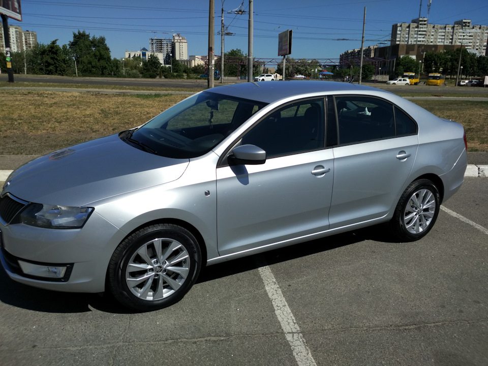 Колеса/шини Rapid 205/55 R16 3