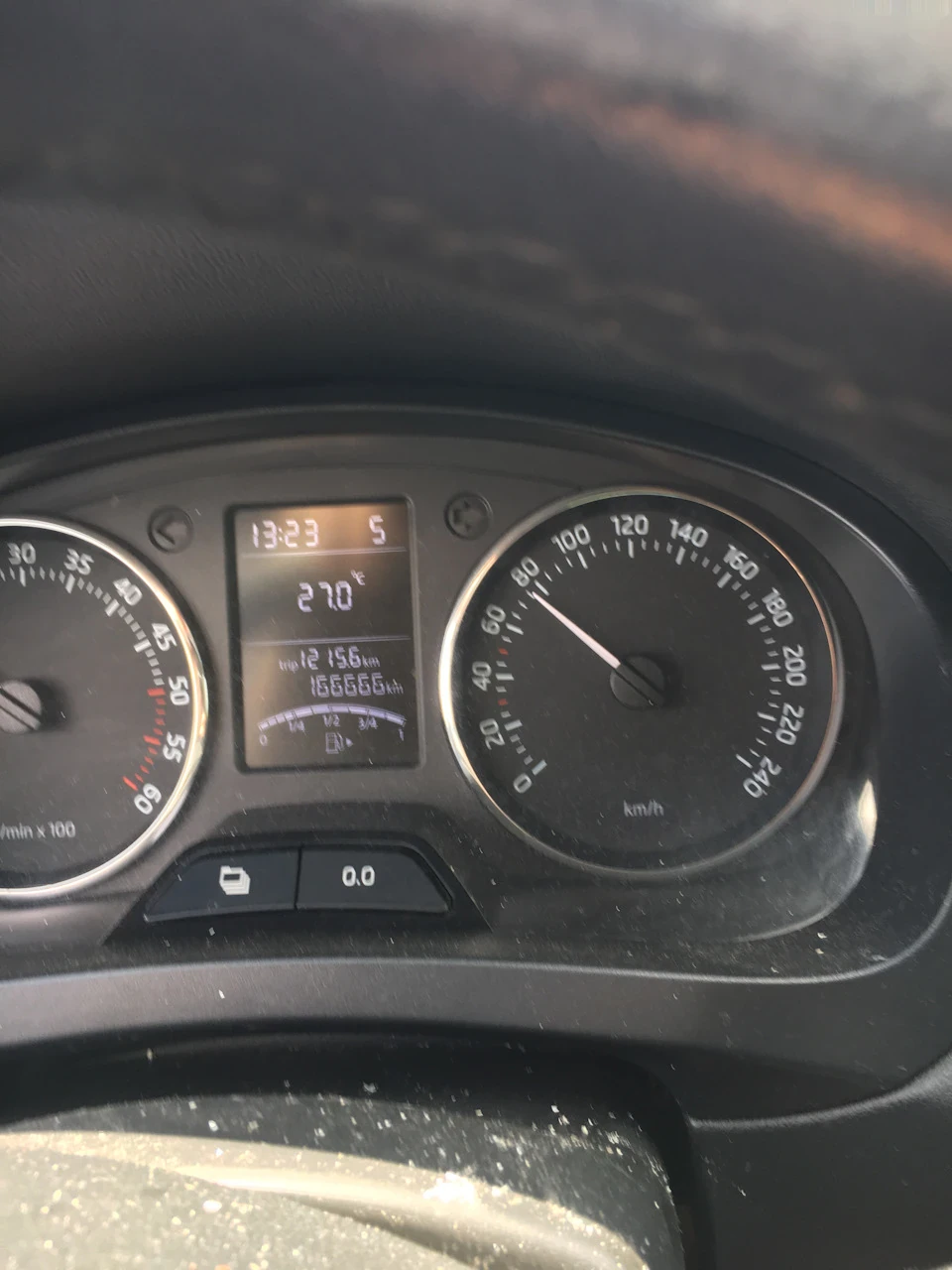 Нова гума 195/55 R15