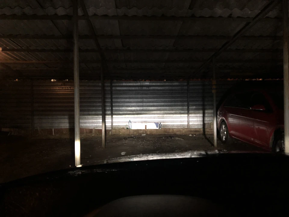 Поставив LED у ближнє світло