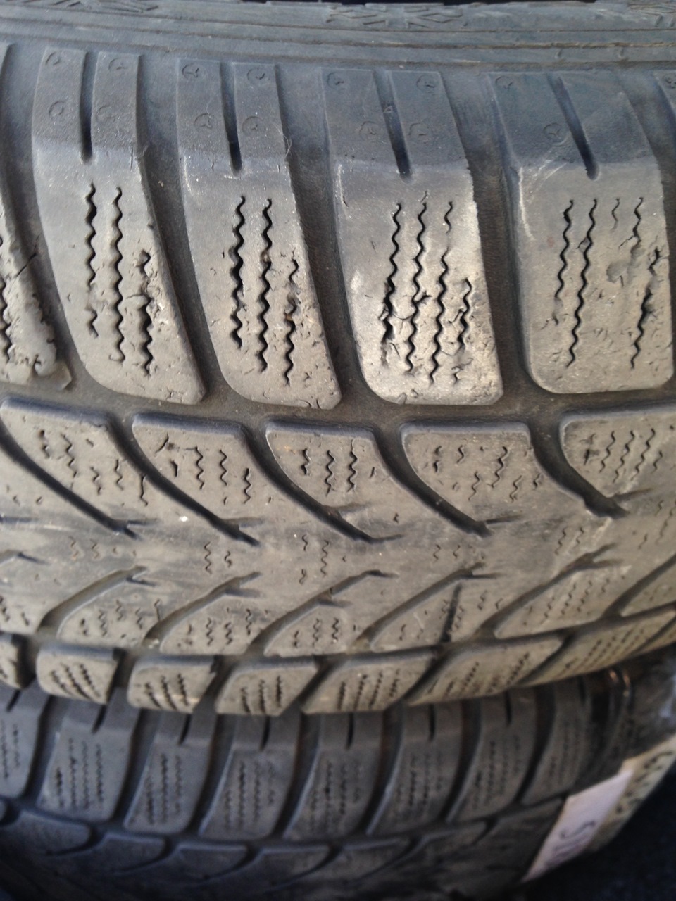 Продам б.у. зимові шини DUNLOP SP Winter Sport 4D 195 - 65 - R15 (для Skoda Octavia) 2