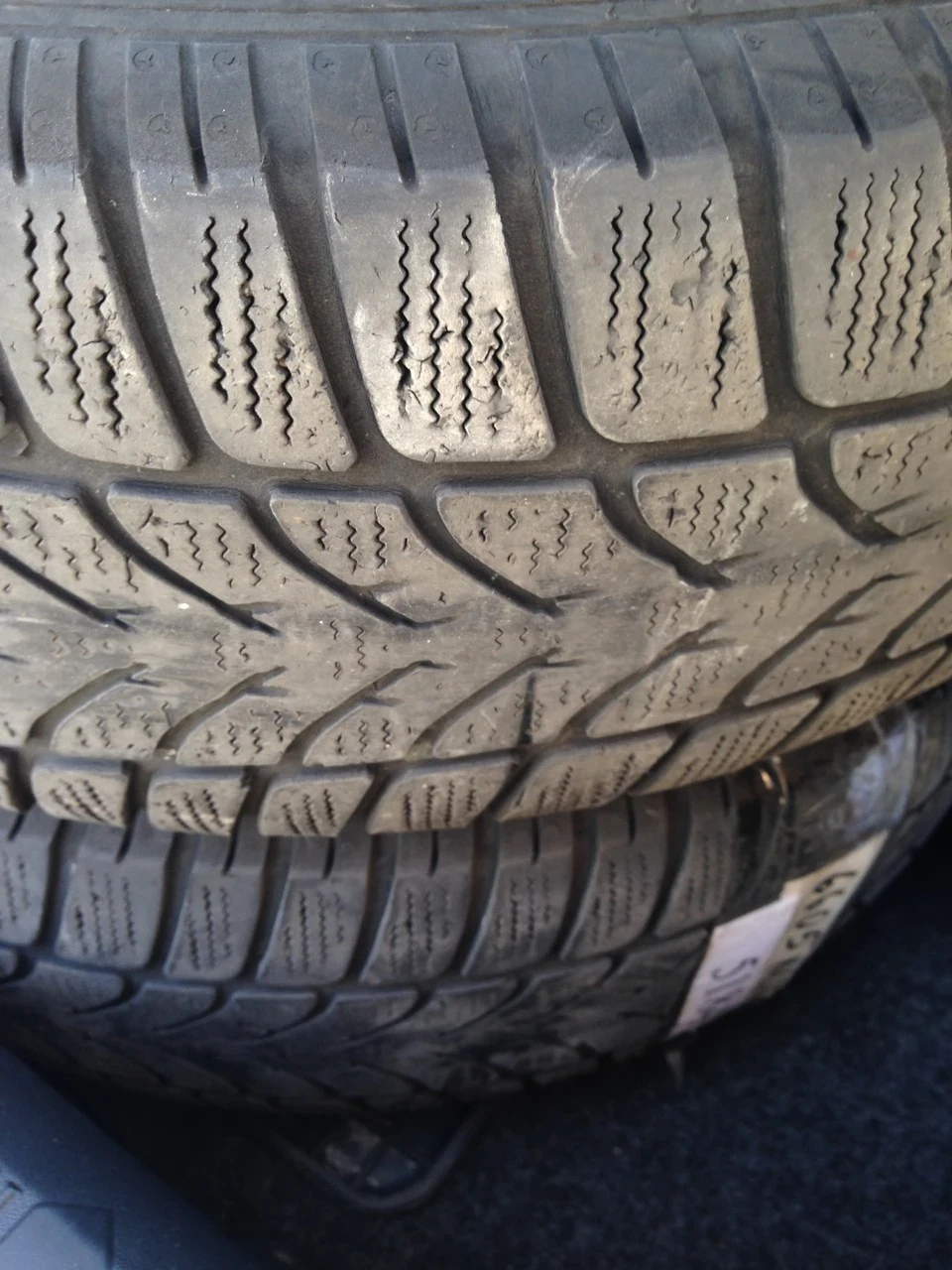 Продам б.у. зимові шини DUNLOP SP Winter Sport 4D 195 - 65 - R15 (для Skoda Octavia)