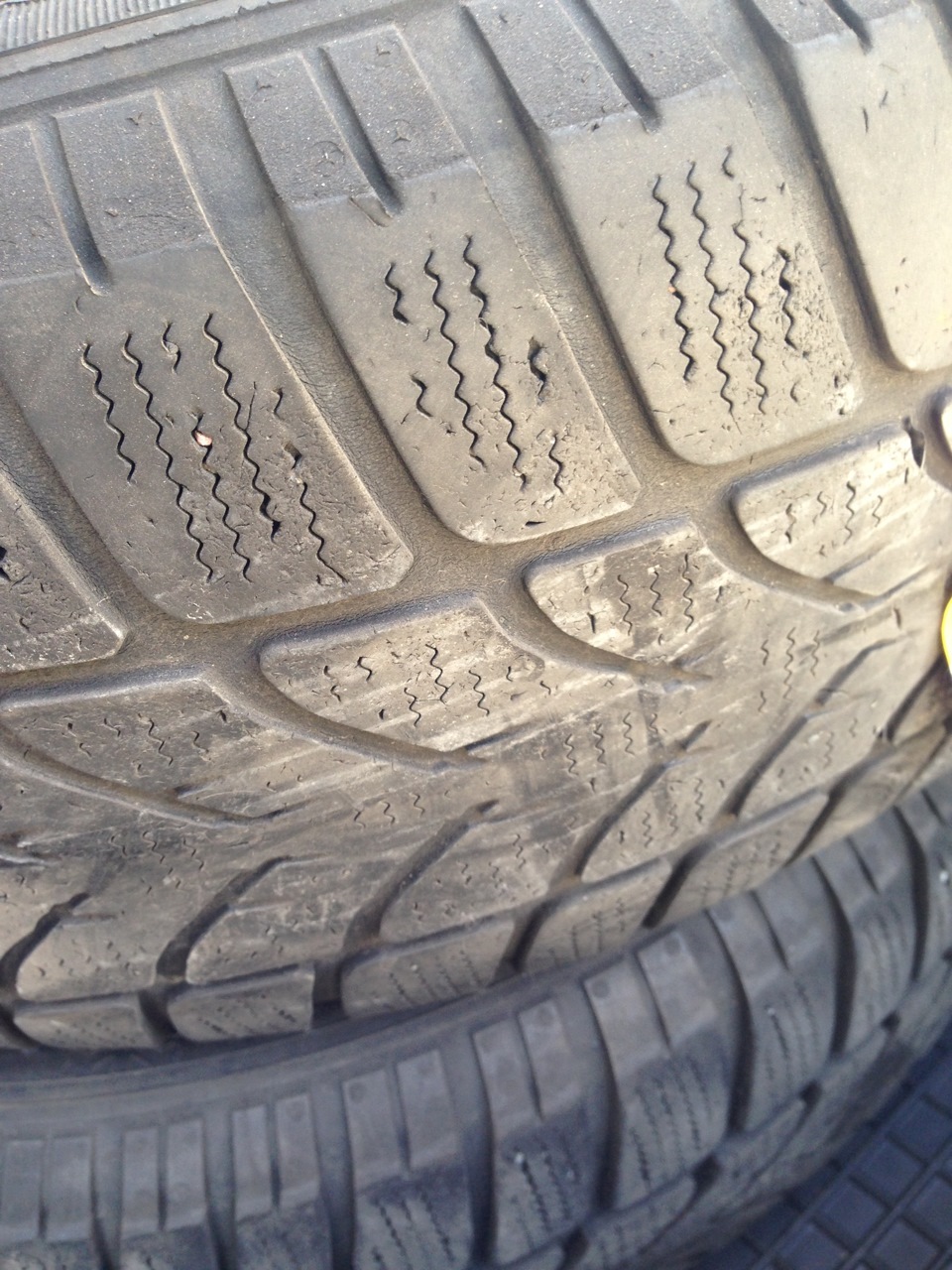 Продам б.у. зимові шини DUNLOP SP Winter Sport 4D 195 - 65 - R15 (для Skoda Octavia) 3