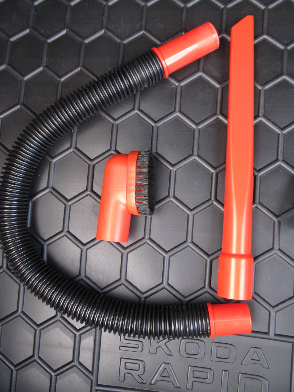 Автомобільний пилосос BLACK&DECKER ADV1220 3