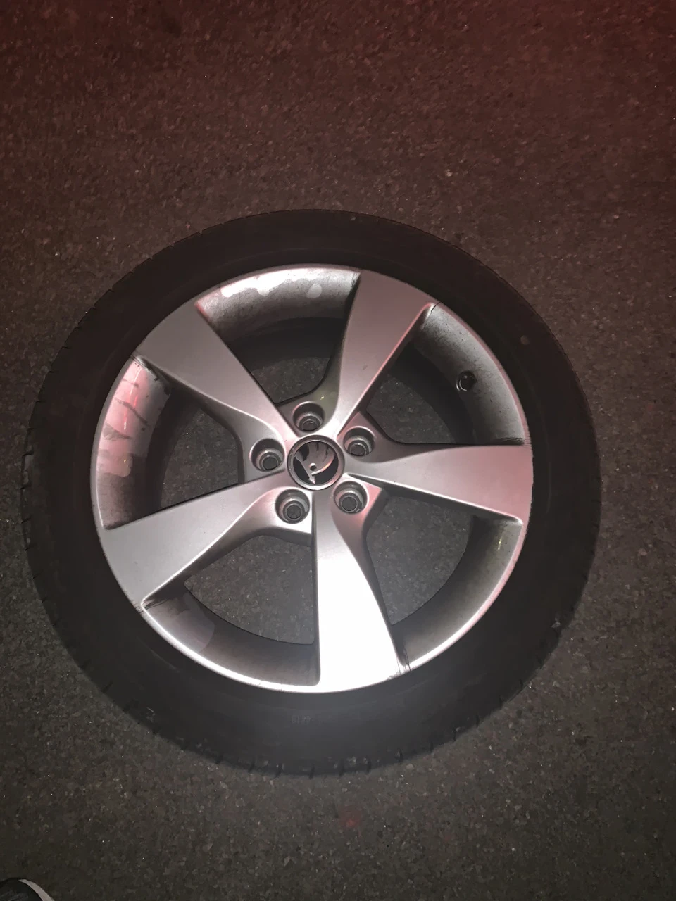 215/45 r16