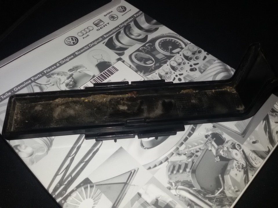 Заміна повітряного фільтра салону. 3